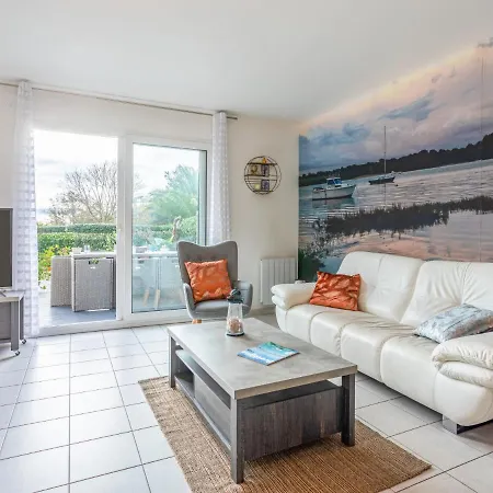 Les Bouvreuils By Interhome * La Richardais
