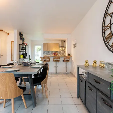 Les Bouvreuils By Interhome * La Richardais